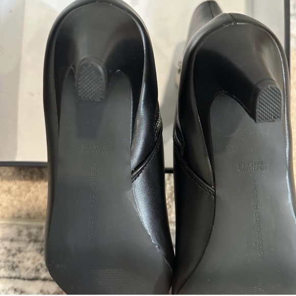 French Connection Ankle Bootie Alex Kitten Heel Black Faux Leather NIB - Picture 4 of 9